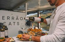 Douro sunset party cruise with DJ and open wine bar