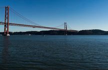 Private sailing adventure on the Tagus River in Lisbon