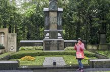 Private walking tour of Cologne's Melaten Cemetery