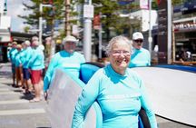 Surfing lesson for beginners at Broadbeach at Kurrawa Surf Club car park