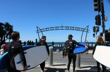 Surfing lesson for beginners at Surfers Paradise