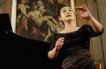 Pizza dinner and Italian opera arias concert in Florence