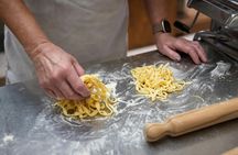 Homemade pasta and dessert cooking class in Florence's historic center