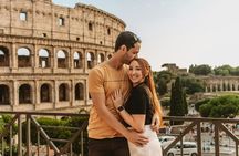 Personalised photoshoot outside the Colosseum