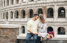 Personalised photoshoot outside the Colosseum