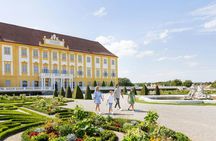 Schloss Hof Palace guided tour with from Vienna