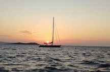 Sunset sailing experience from Mykonos