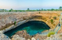 Private tour to Wadi Tiwi, Bimmah sinkhole and UNESCO-Qalhat from Muscat with lunch box