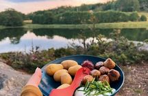 Stockholm: Sunset Hike in Tyresta National Park with Meal