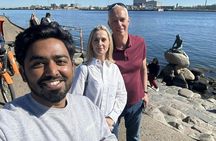 Copenhagen walking tour with harbour ferry and royal sites
