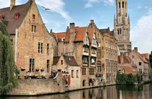 Paris to Bruges transfer by coach and audio-guided city tour
