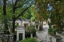 Père Lachaise Cemetery small-group tour with wine apéro