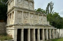 Daily guided Pamukkale tour with pick-up from Denizli Airport