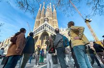 In-Depth Tour of Gaudí's Sagrada Família in a Small Group