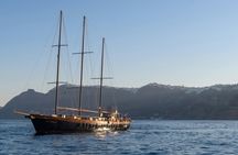 Santorini volcano sightseeing tour