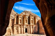 Private tour to the Nabatean Red Rose City of Petra