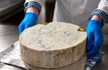 Discover the secrets of cheese ageing on the Lake Como Mountains