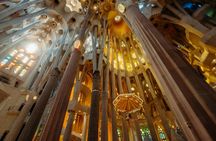 Sagrada Familia highlights guided tour with skip-the-line entry