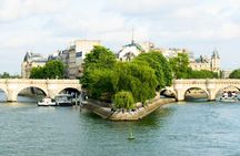 2-hour Notre-Dame, Île de la Cité and Île Saint-Louis walking tour