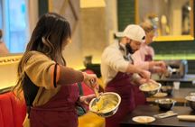 Neapolitan pizza and tiramisu cooking class in Naples