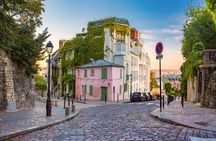 Guided tour of iconic Paris landmarks and hidden gems