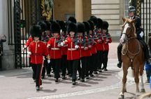 Guided tour of British royal tradition in London