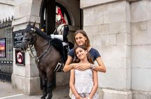 Royal family and change of guards walking tour of London