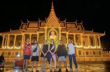 4-hours evening city highlight Vespa tour in Phnom Penh