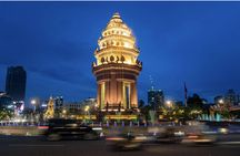 4-hours evening city highlight Vespa tour in Phnom Penh