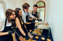 Traditional Kürtőskalács Chimney Cake Workshop in Budapest