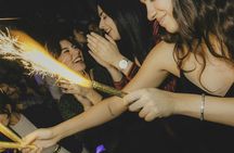 Champagne sabrage workshop with sabering diploma in Paris