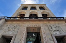 Exclusive guided tour of Milan with La Scala, Duomo Square and the Galleria