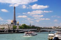 Eiffel Tower walking tour with reserved entrance to 2nd floor