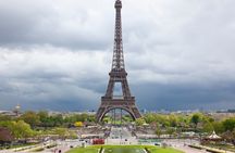Eiffel Tower walking tour with reserved entrance to 2nd floor