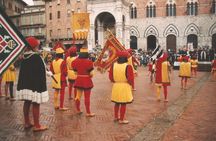 Palio of Siena day trip with dinner and drinks from Florence