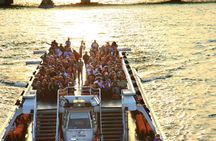Sightseeing cruise on the Seine