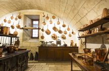Day trip to Chambord, Chenonceau and Amboise from Paris with wine tasting