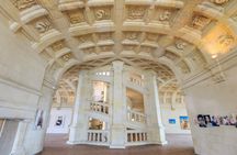 Day trip to Chambord, Chenonceau and Amboise from Paris with wine tasting
