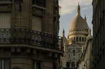 Private street photo tour of Paris