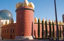 Dalí's Figueres and Girona bus tour from Barcelona