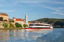 Wachau Valley day trip with river cruise on the Danube
