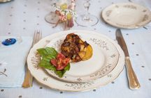 Market tour, cooking class and lunch or dinner at a Cesarina's home in Naples