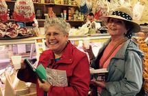 Shopping and walking tour in Bari