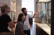 Louvre Museum Private Guided Tour with Reserved Entry