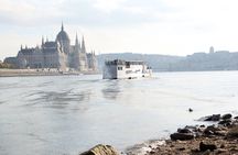 Private boat tour in Budapest for 1 or 2 hours