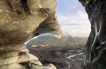 Walk under an ice cave under the Katla Volcano