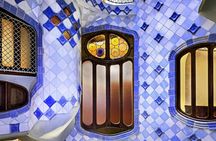 Walking tour Gaudí Houses with optional skip-the-line tickets to Casa Batlló and La Pedrera