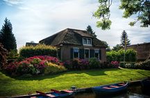 Luxury sightseeing tour of Giethoorn with private transportation from Amsterdam
