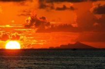 Private cruise at sunset in Bora Bora