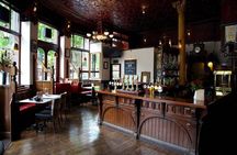 Historic London pubs private walking tour